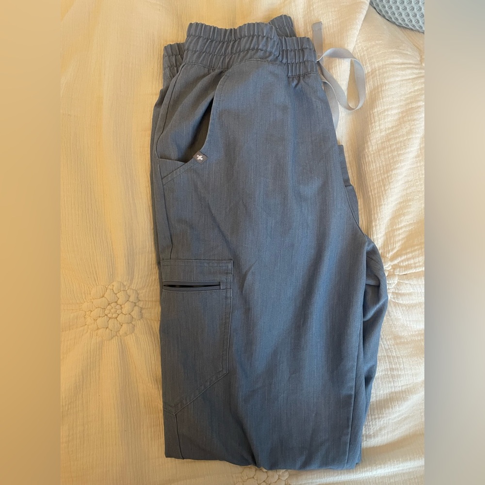 Figs Joggers in size M regular
